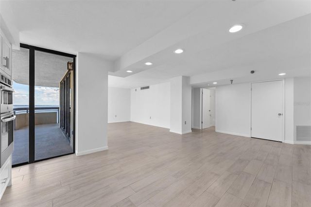 2413 BAYSHORE BOULEVARD 1401, Tampa, FL 33629