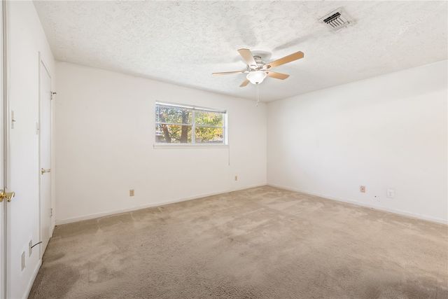 2901 Oakside Drive, Bryan, TX 77802