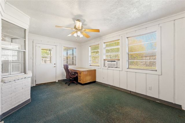 2901 Oakside Drive, Bryan, TX 77802