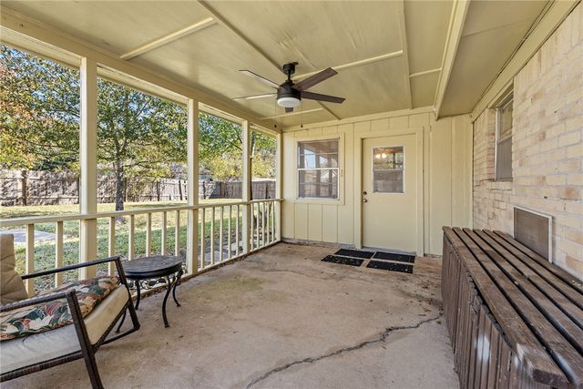2901 Oakside Drive, Bryan, TX 77802