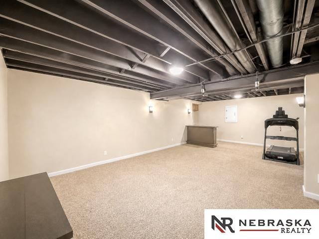 4350 S 154th Street, Omaha, NE 68137