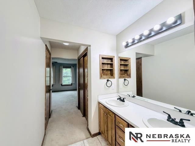 4350 S 154th Street, Omaha, NE 68137