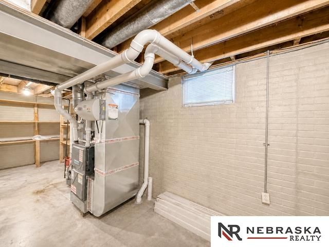 4350 S 154th Street, Omaha, NE 68137