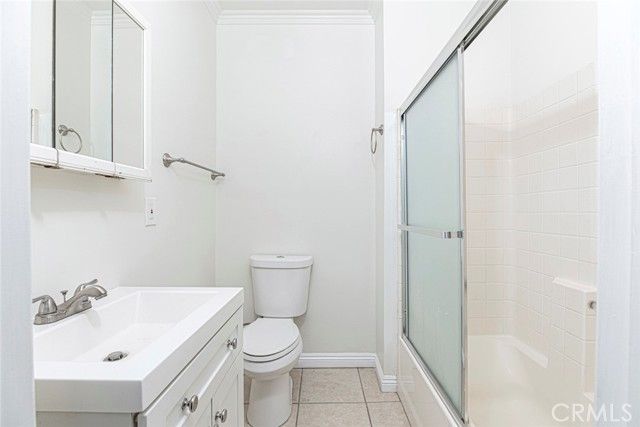 14319 Tiara Street 2, Van Nuys (los Angeles), CA 91401