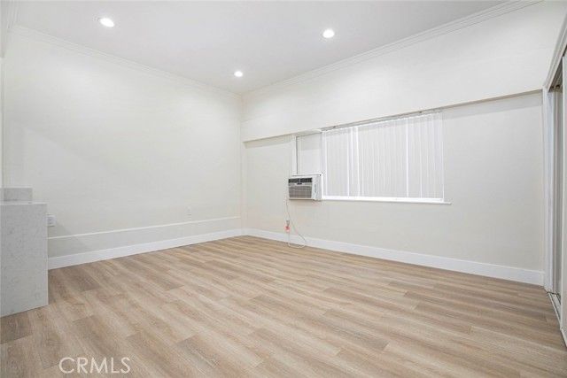 14319 Tiara Street 2, Van Nuys (los Angeles), CA 91401