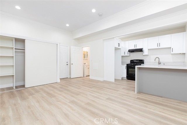 14319 Tiara Street 2, Van Nuys (los Angeles), CA 91401