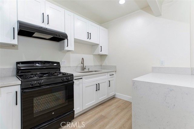 14319 Tiara Street 2, Van Nuys (los Angeles), CA 91401