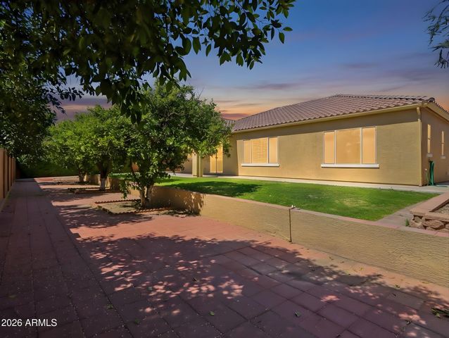 3637 E ELLIS Street, Mesa, AZ 85205