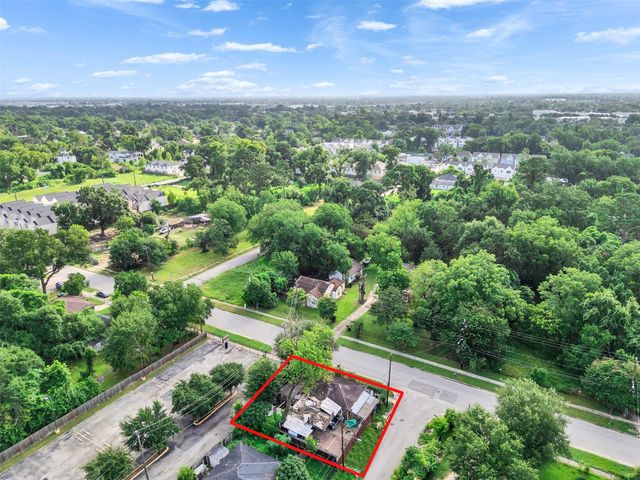 5915 Knox Street, Houston, TX 77091