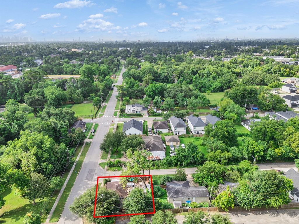 5915 Knox Street, Houston, TX 77091