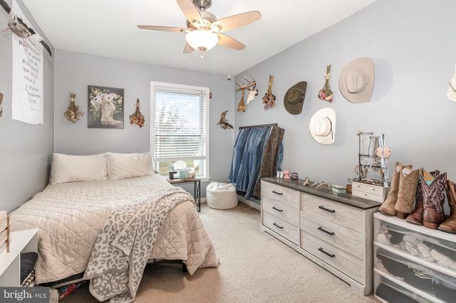 1038 POWELLS VALLEY RD, Halifax, PA 17032