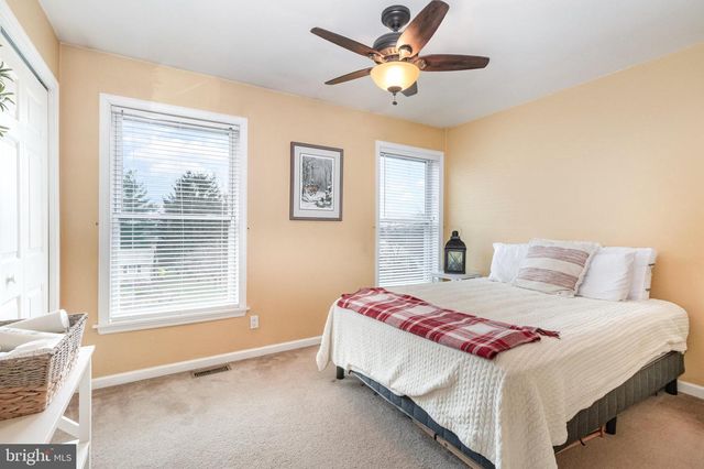 1038 POWELLS VALLEY RD, Halifax, PA 17032