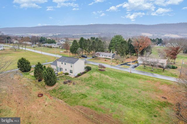 1038 POWELLS VALLEY RD, Halifax, PA 17032