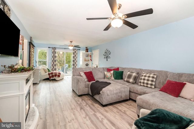 1038 POWELLS VALLEY RD, Halifax, PA 17032