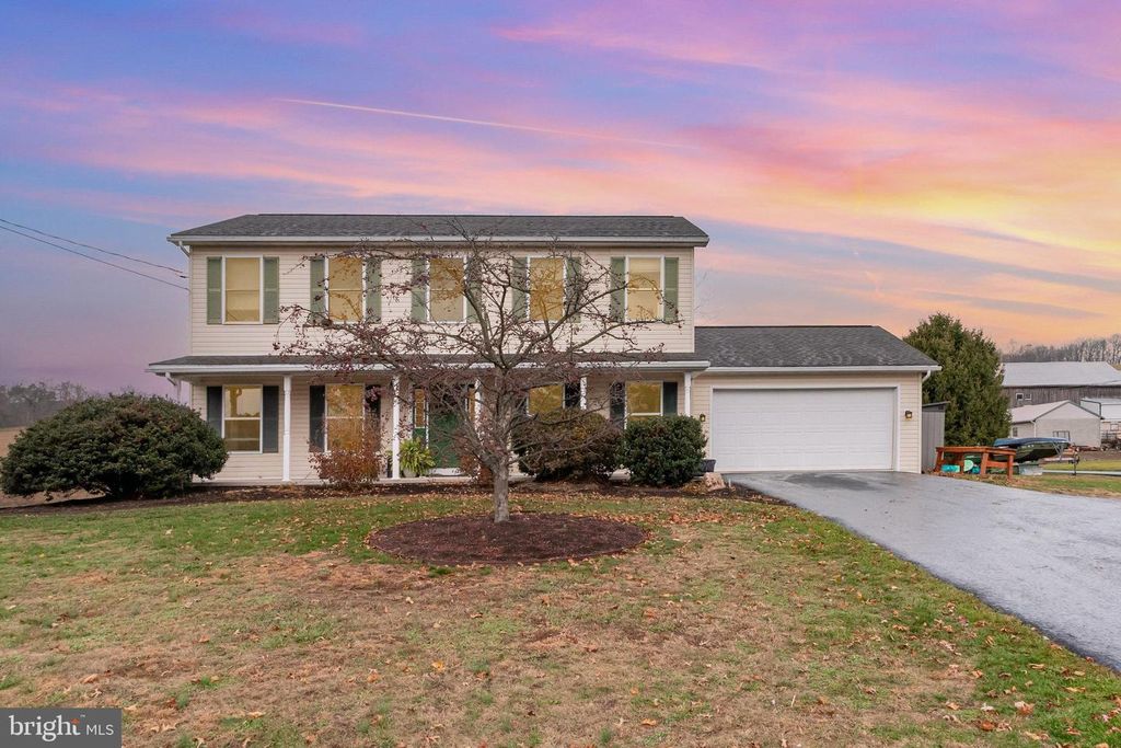 1038 POWELLS VALLEY RD, Halifax, PA 17032