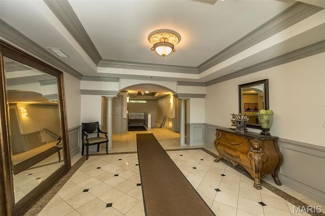 842 N New Ballas Court 103, St Louis, MO 63141