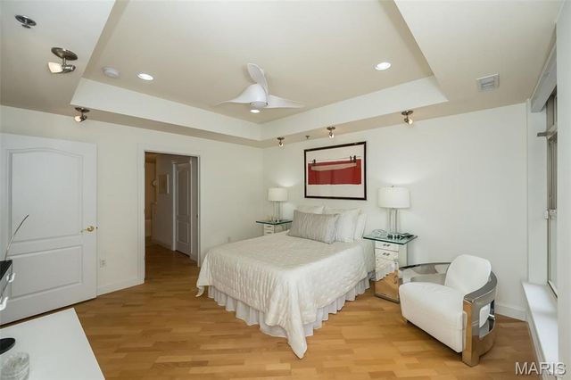 842 N New Ballas Court 103, St Louis, MO 63141