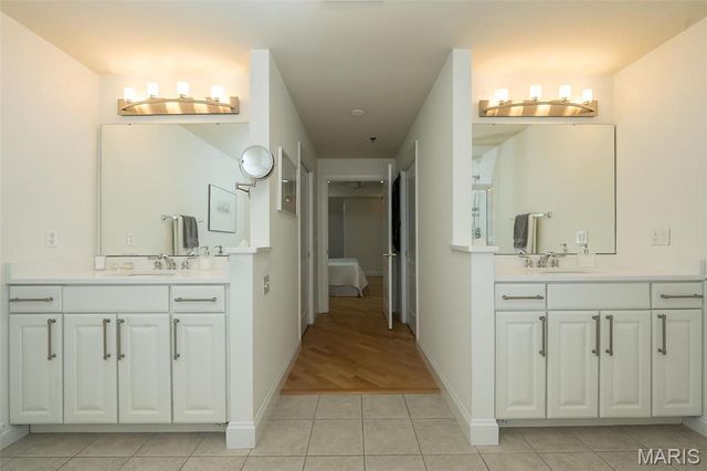 842 N New Ballas Court 103, St Louis, MO 63141