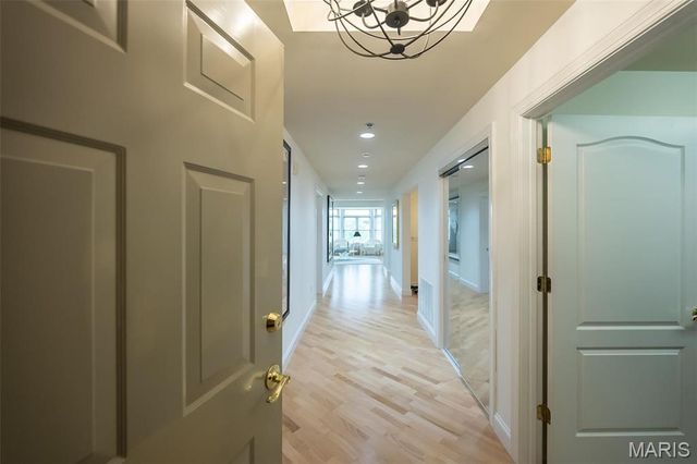 842 N New Ballas Court 103, St Louis, MO 63141