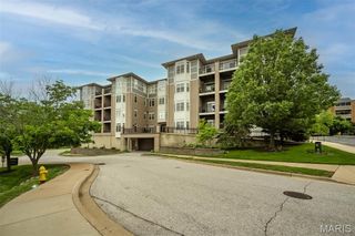842 N New Ballas Court 103, St Louis, MO 63141