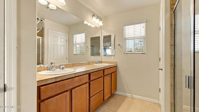 7263 S Valley Stream Drive, Tucson, AZ 85757