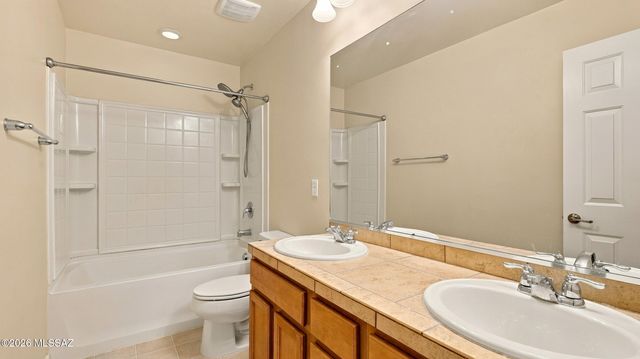 7263 S Valley Stream Drive, Tucson, AZ 85757