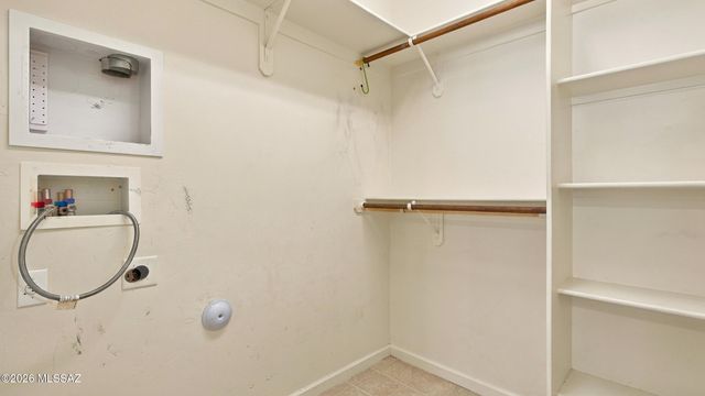7263 S Valley Stream Drive, Tucson, AZ 85757