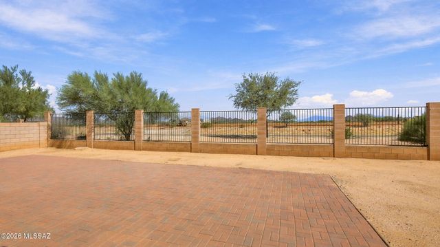 7263 S Valley Stream Drive, Tucson, AZ 85757
