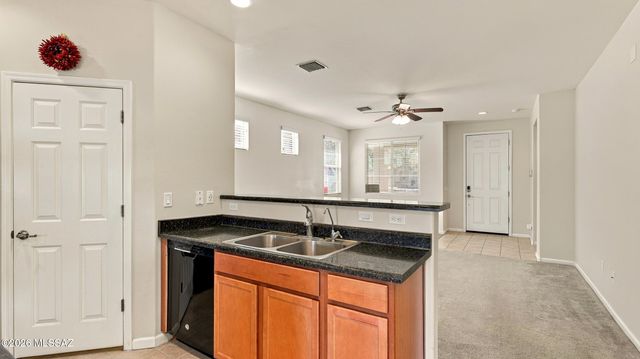 7263 S Valley Stream Drive, Tucson, AZ 85757