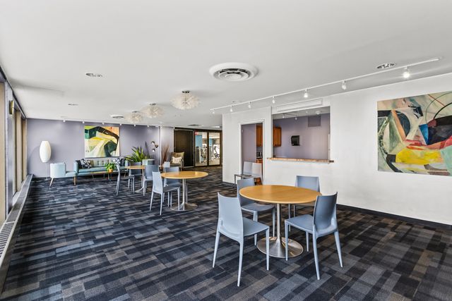 4343 N CLARENDON Avenue 2010, Chicago, IL 60613