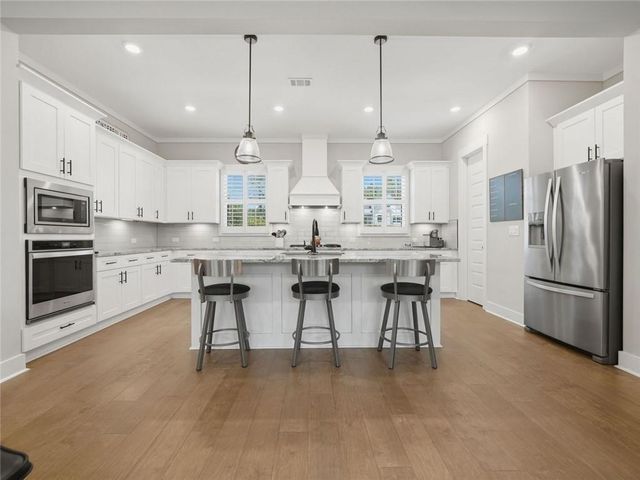 404 London Road, Ball Ground, GA 30107