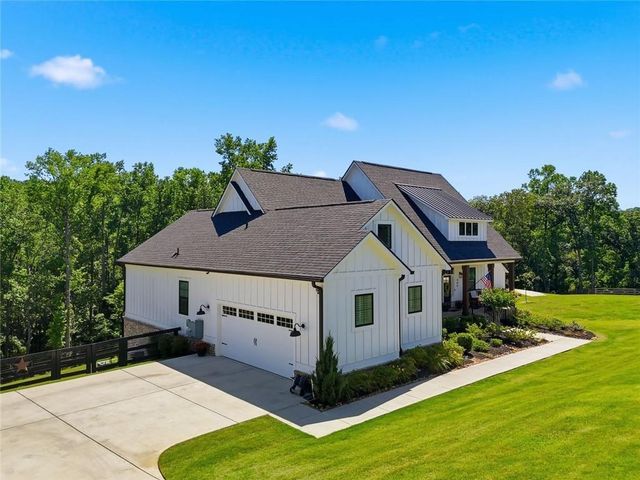 404 London Road, Ball Ground, GA 30107