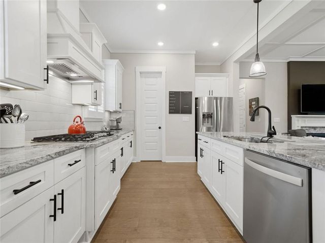 404 London Road, Ball Ground, GA 30107