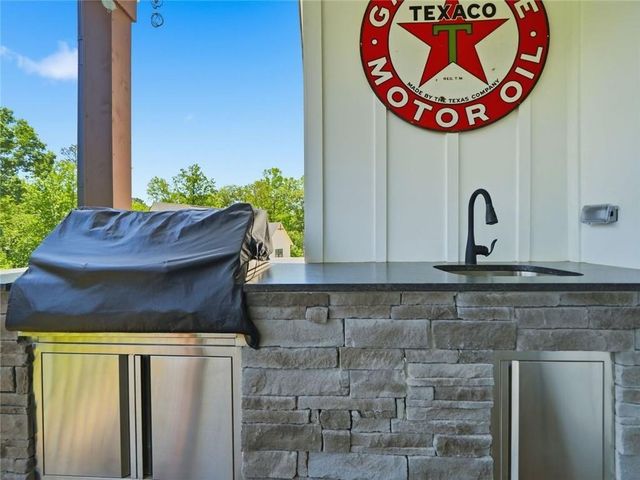 404 London Road, Ball Ground, GA 30107
