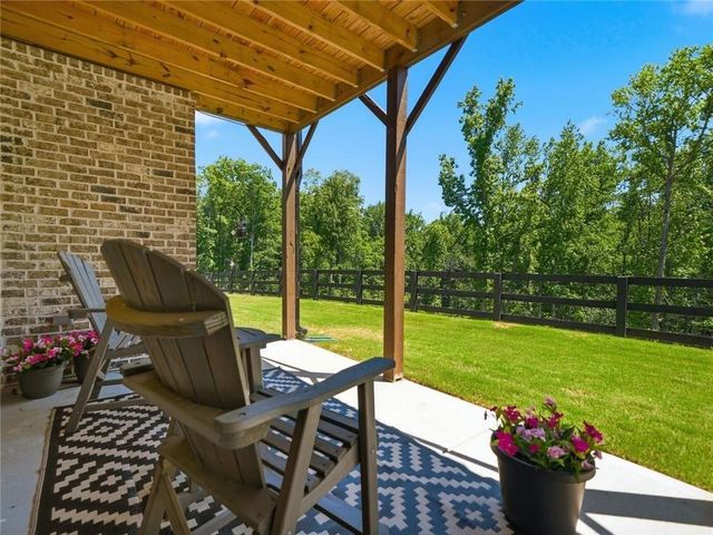 404 London Road, Ball Ground, GA 30107