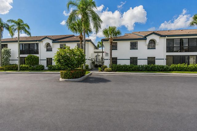 5136 FLORIA Drive H, Boynton Beach, FL 33437