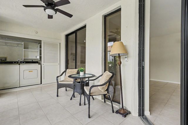 5136 FLORIA Drive H, Boynton Beach, FL 33437