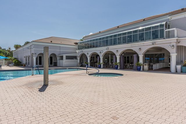 5136 FLORIA Drive H, Boynton Beach, FL 33437