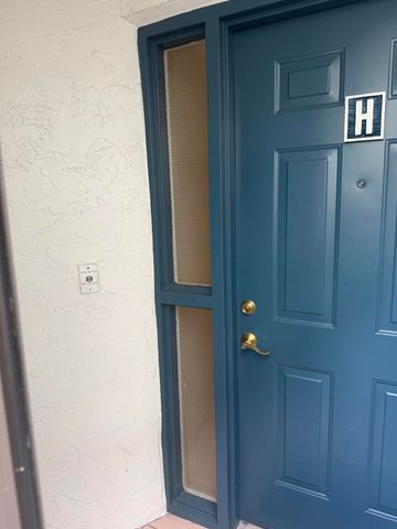 5136 FLORIA Drive H, Boynton Beach, FL 33437