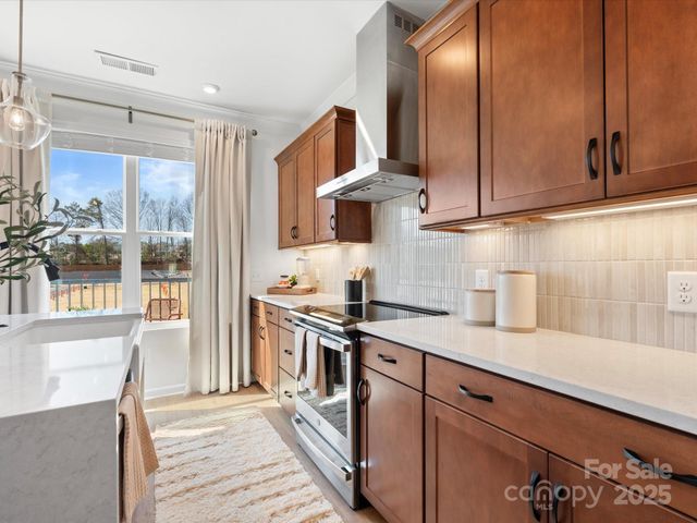 5525 Swaling Street, Charlotte, NC 28217