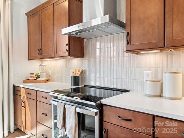 5525 Swaling Street, Charlotte, NC 28217