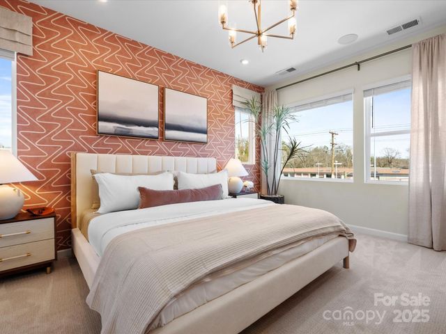 5525 Swaling Street, Charlotte, NC 28217