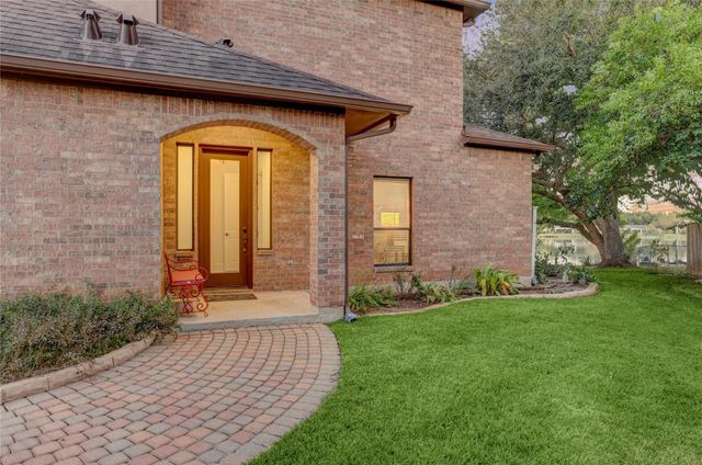 702 Piedmont Street, Sugar Land, TX 77478