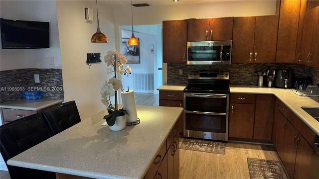 4905 Bayberry Ln, Tamarac, FL 33319