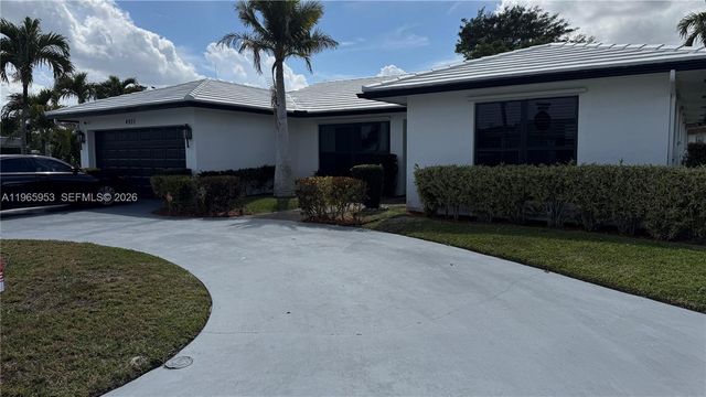 4905 Bayberry Ln, Tamarac, FL 33319