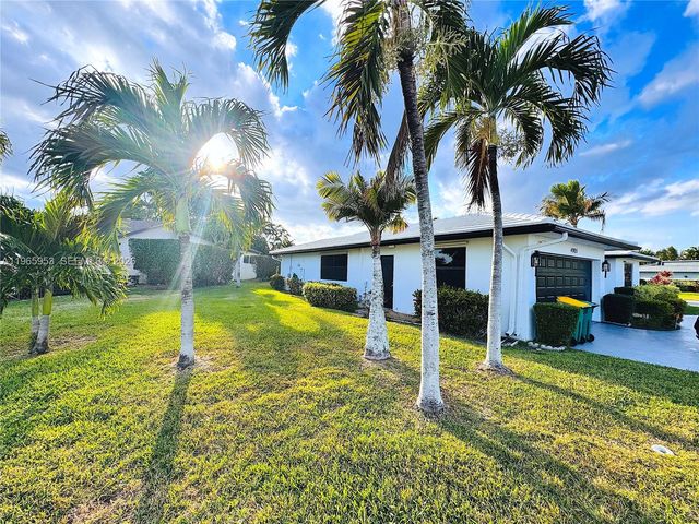 4905 Bayberry Ln, Tamarac, FL 33319