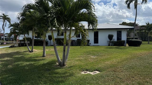 4905 Bayberry Ln, Tamarac, FL 33319