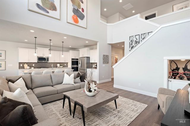 5982 W Parachute Dr, Meridian, ID 83646