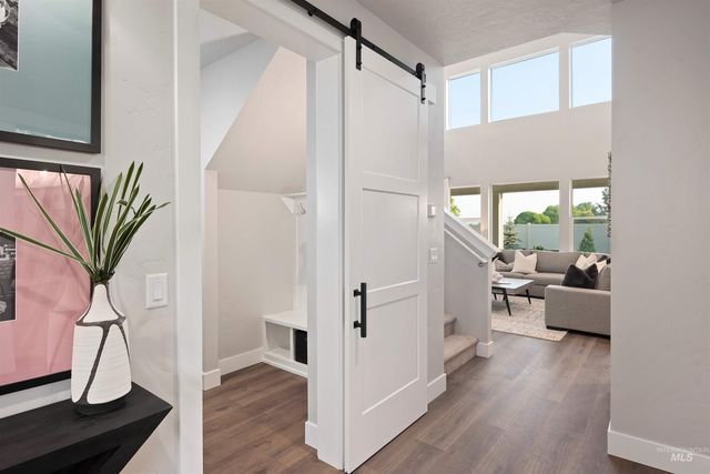 5982 W Parachute Dr, Meridian, ID 83646