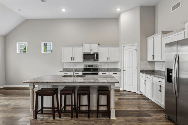 436 Zeffer Ct, Spring Hill, TN 37174